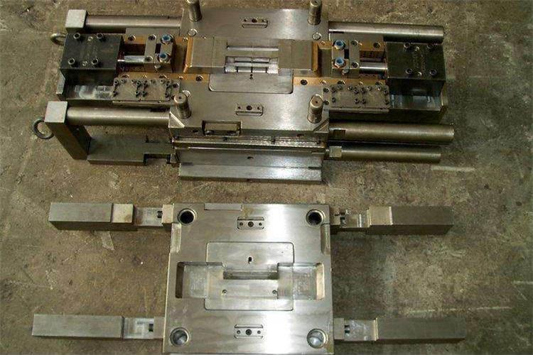 注塑模具是技術密集型產品，必然含有高技術的成分