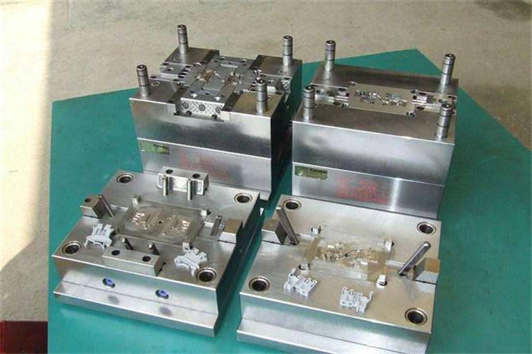 這些傳統技術在塑料模具修復中都發揮了作用，成功地修復了大量模具，給企業帶來了可觀的經濟效益