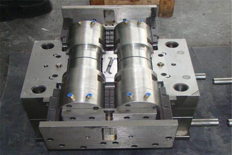 提高效率、降低小型塑膠模具設計成本小型塑橡模具設計,在滿足產品技術要求的條件下,盡量采用常用模具材料 提高效率、降低小型塑膠模具設計成本小型塑橡模具設計,在滿足產品技術要求的條件下,盡量采用常用模具材料